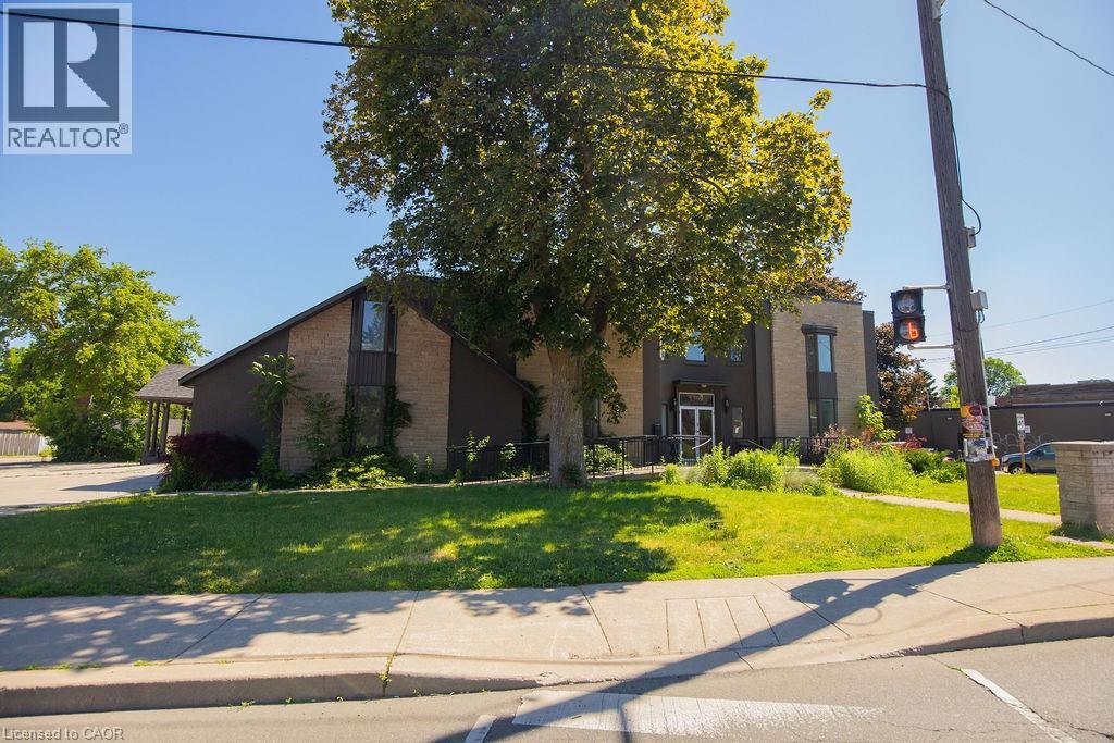 1309 King Street Property Photo 33