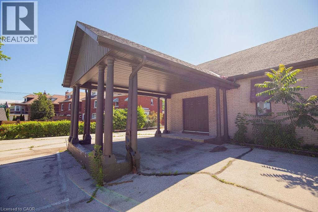1309 King Street Property Photo 35