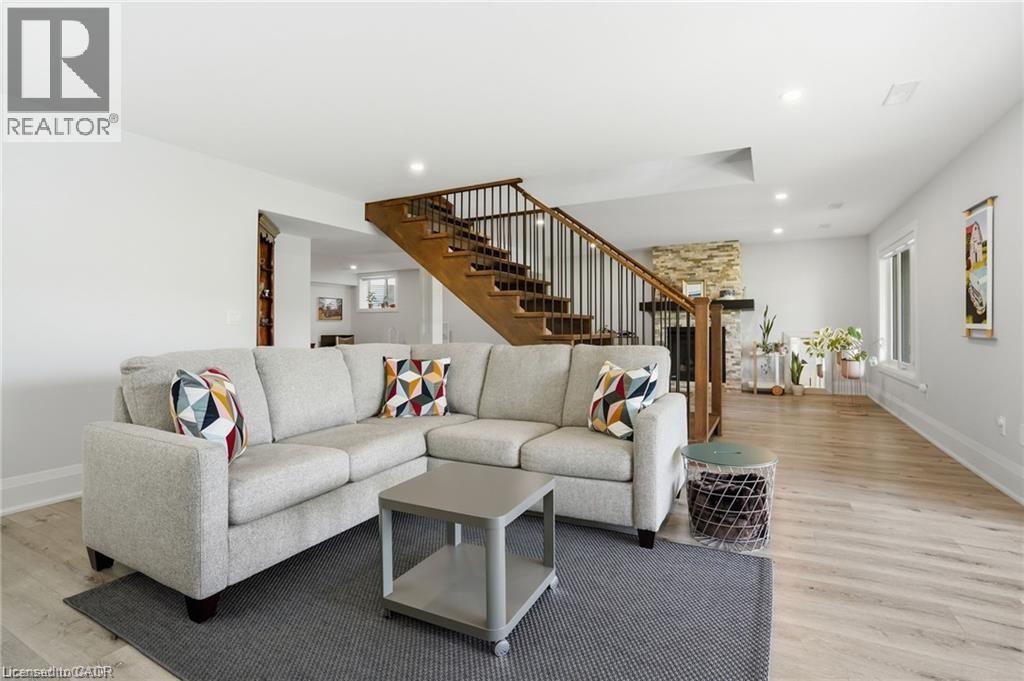 59 Swan Avenue Property Photo 32