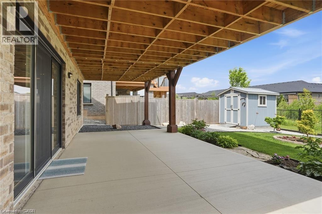 59 Swan Avenue Property Photo 37