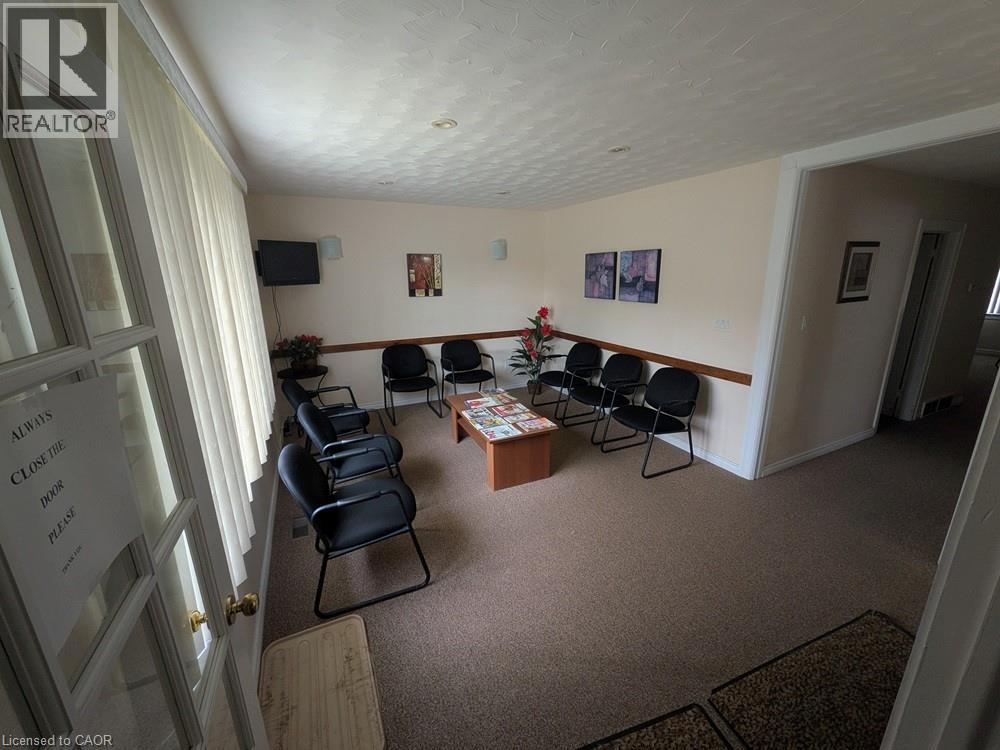 663 Coronation Boulevard Property Photo 6