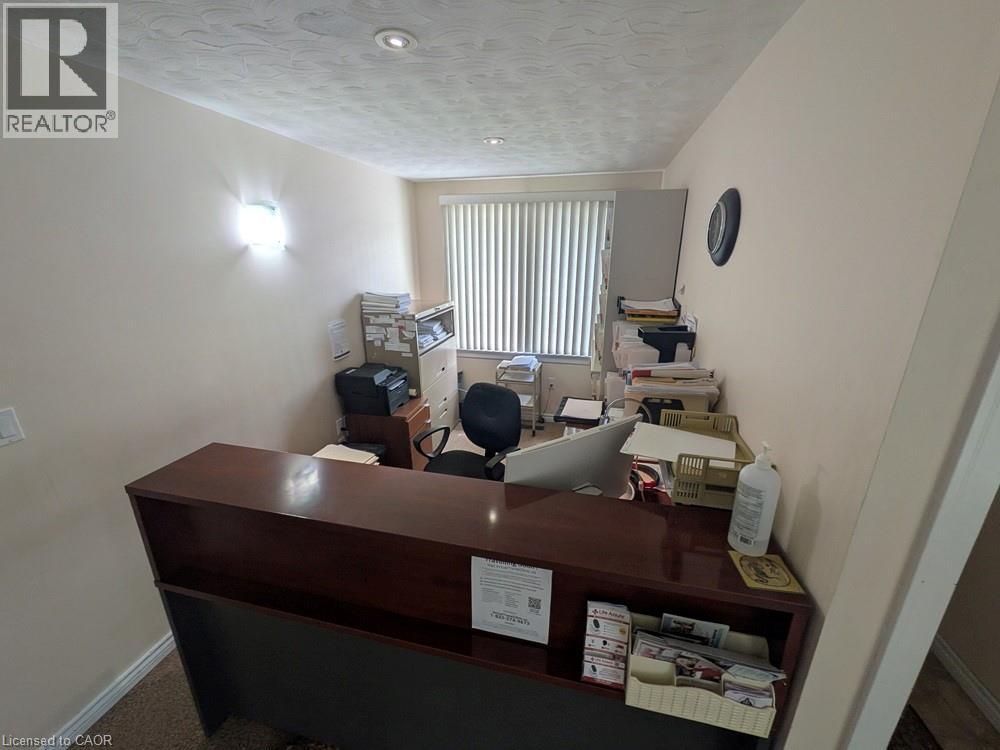 663 Coronation Boulevard Property Photo 7