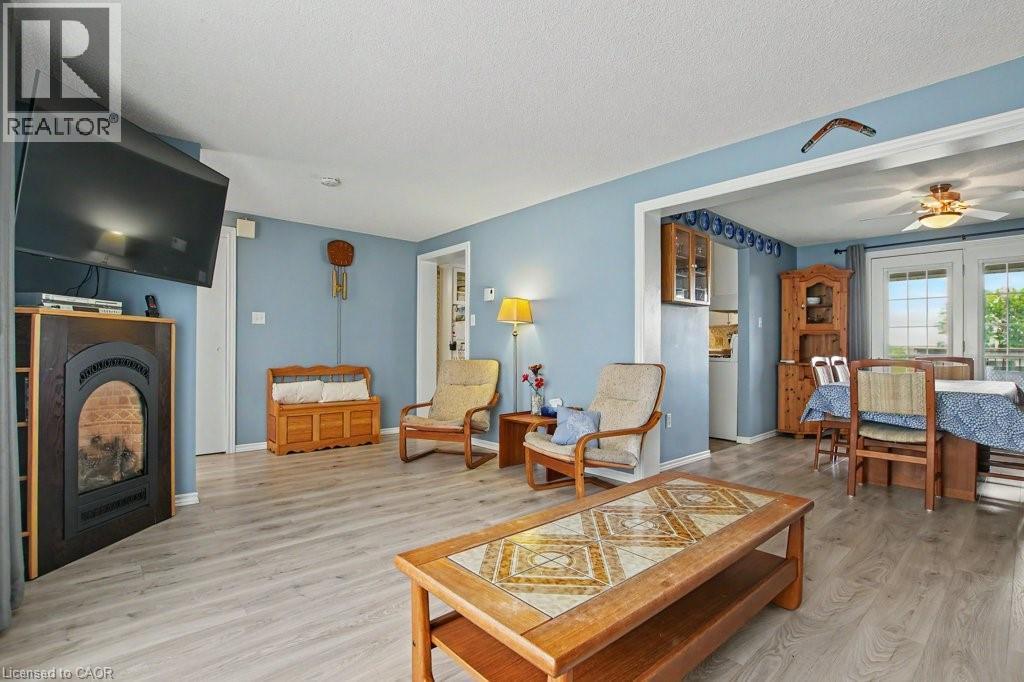 51 Schade Street Property Photo 7