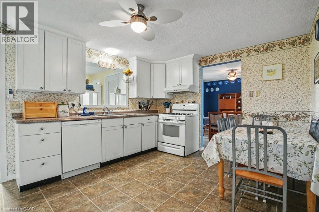 51 Schade Street Property Photo 11