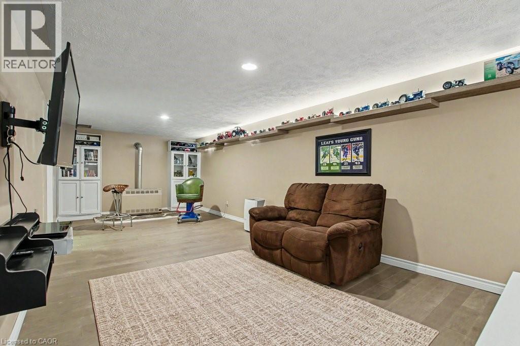 51 Schade Street Property Photo 26