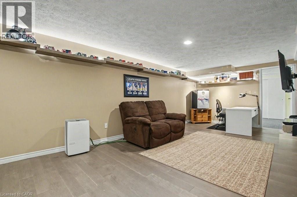 51 Schade Street Property Photo 28