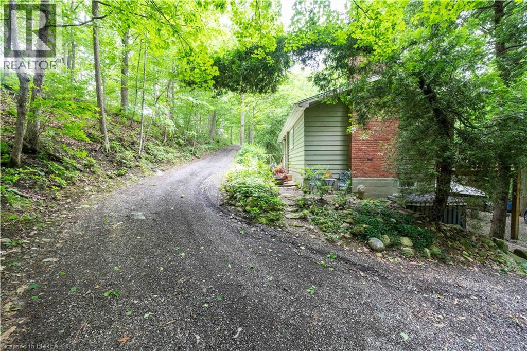 551 East River Road Property Photo 4