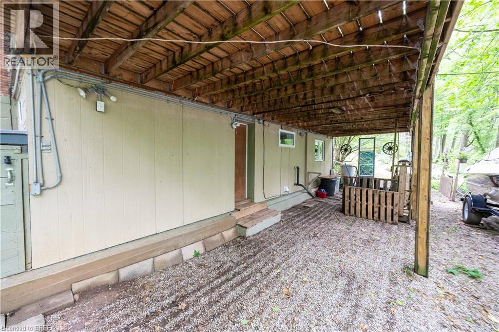 551 East River Road Property Photo 32