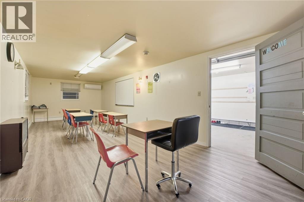 87 Blandford Street Property Photo 43