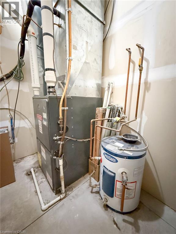 316 Queensway W Property Photo 23