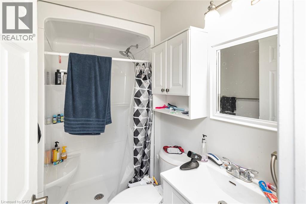116-118 Lock Street E Property Photo 21