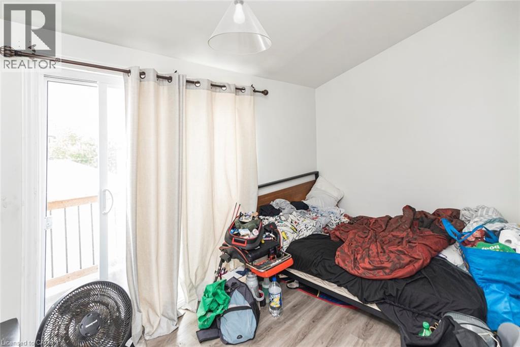 116-118 Lock Street E Property Photo 23