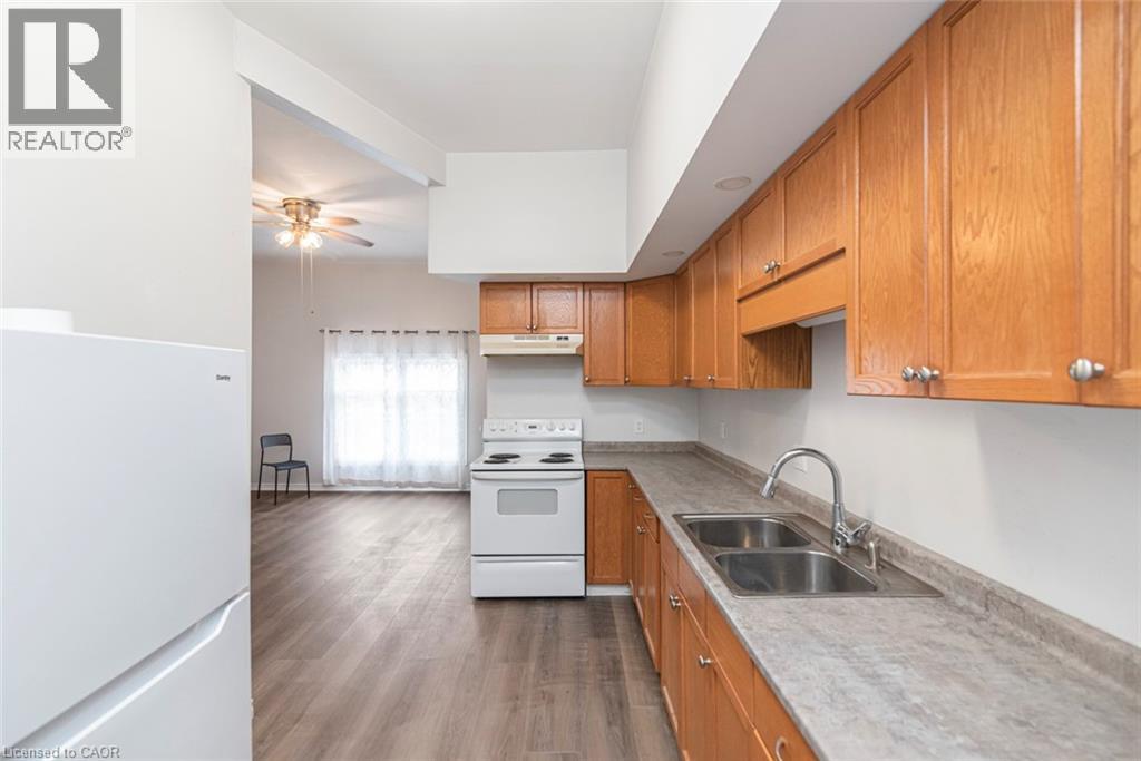 116-118 Lock Street E Property Photo 24