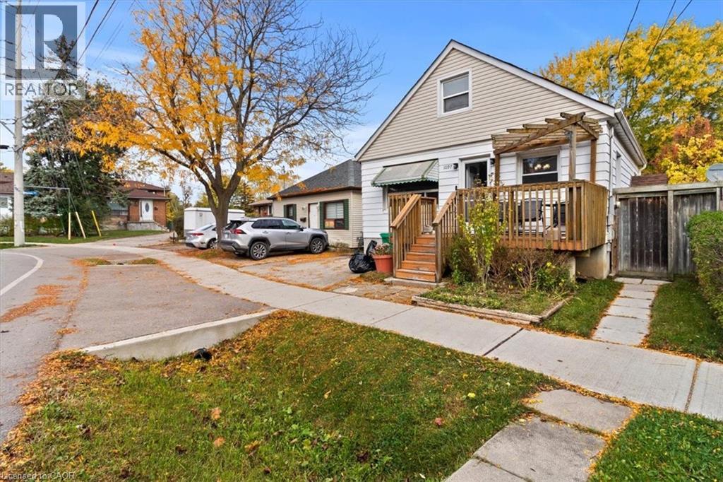 1097 Enola Avenue Property Photo 1