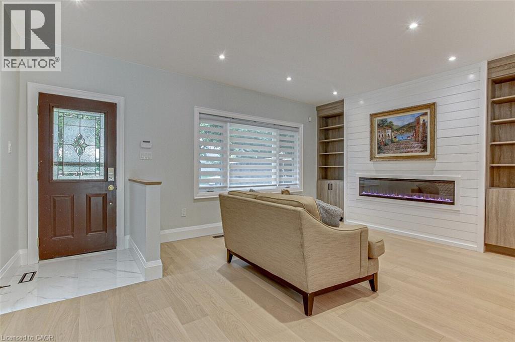 33 Tyrell Street Property Photo 4