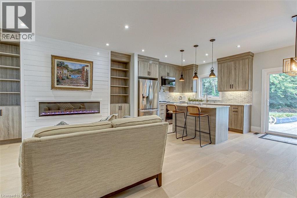 33 Tyrell Street Property Photo 5