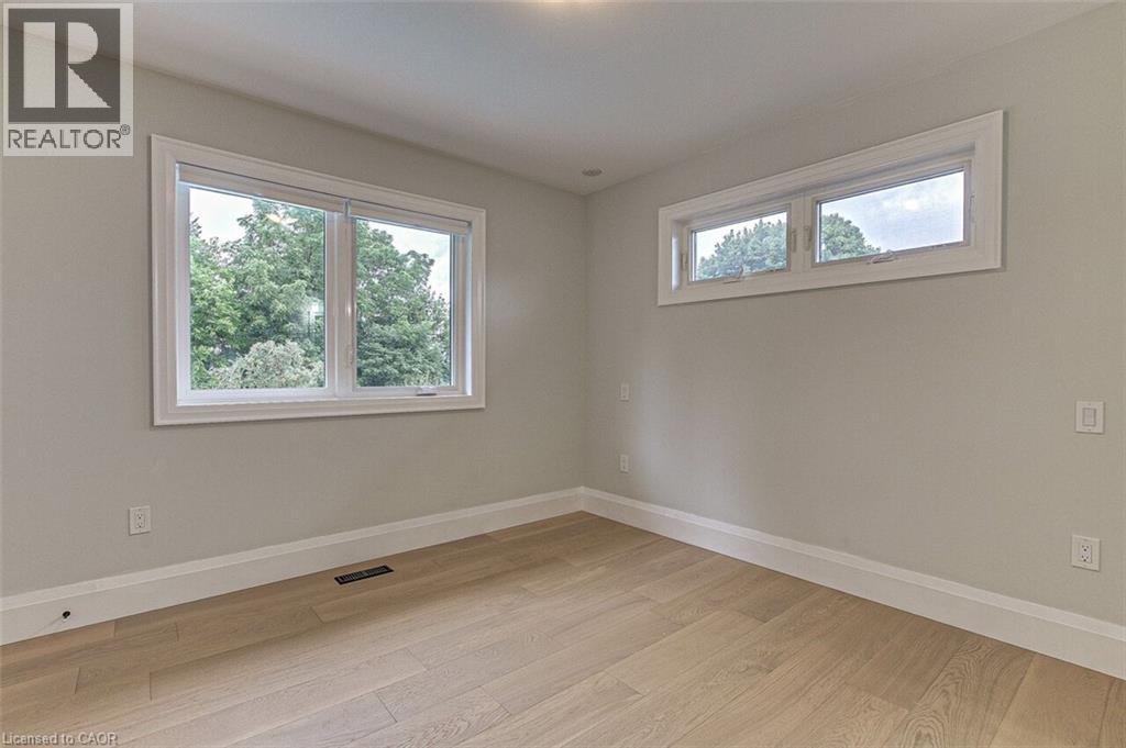 33 Tyrell Street Property Photo 19