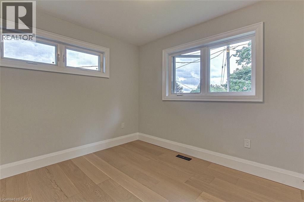 33 Tyrell Street Property Photo 23