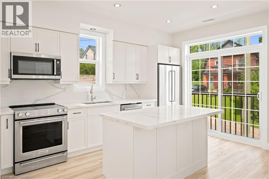 131 St George Street Property Photo 3