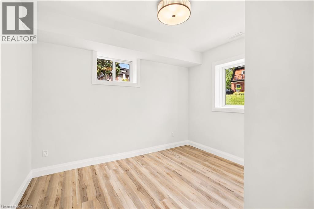 131 St George Street Property Photo 28