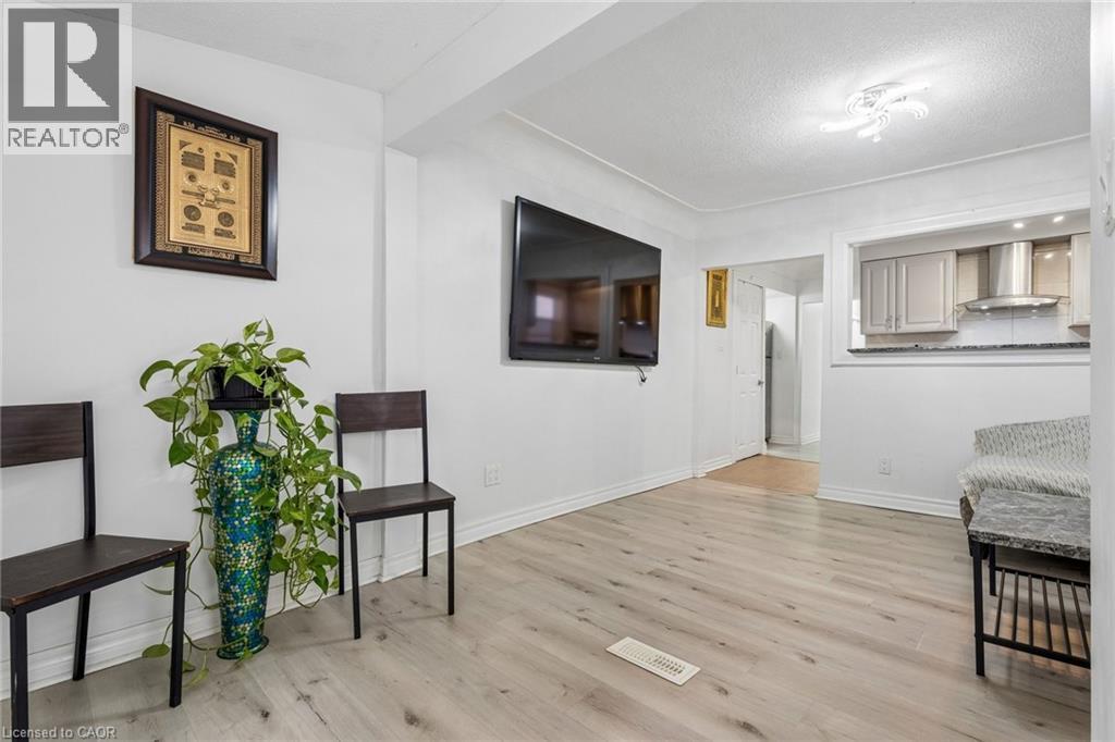 43 Whitfield Avenue Property Photo 9
