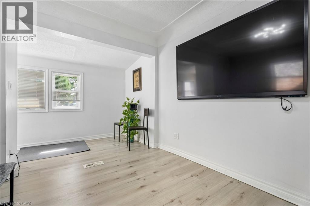 43 Whitfield Avenue Property Photo 18