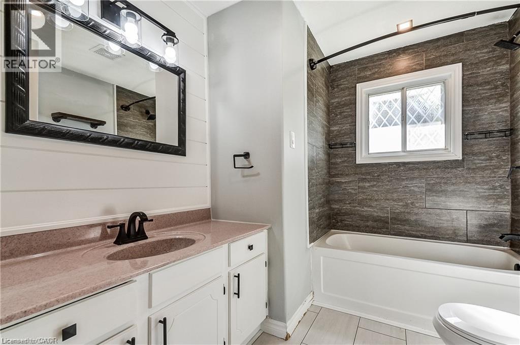 480 Cavan Street Property Photo 31