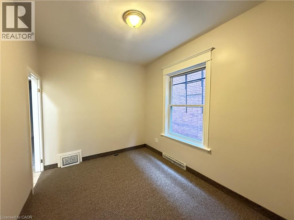 24 Somerset Avenue Property Photo 12