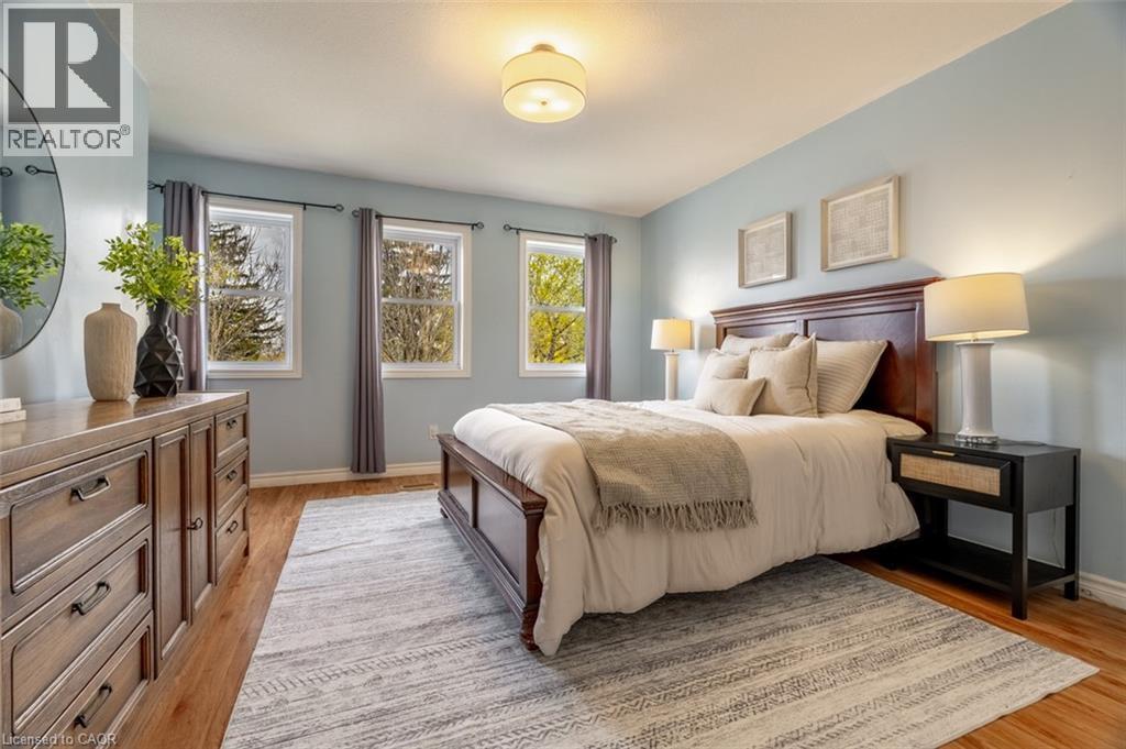 120 Charles Street E Property Photo 1