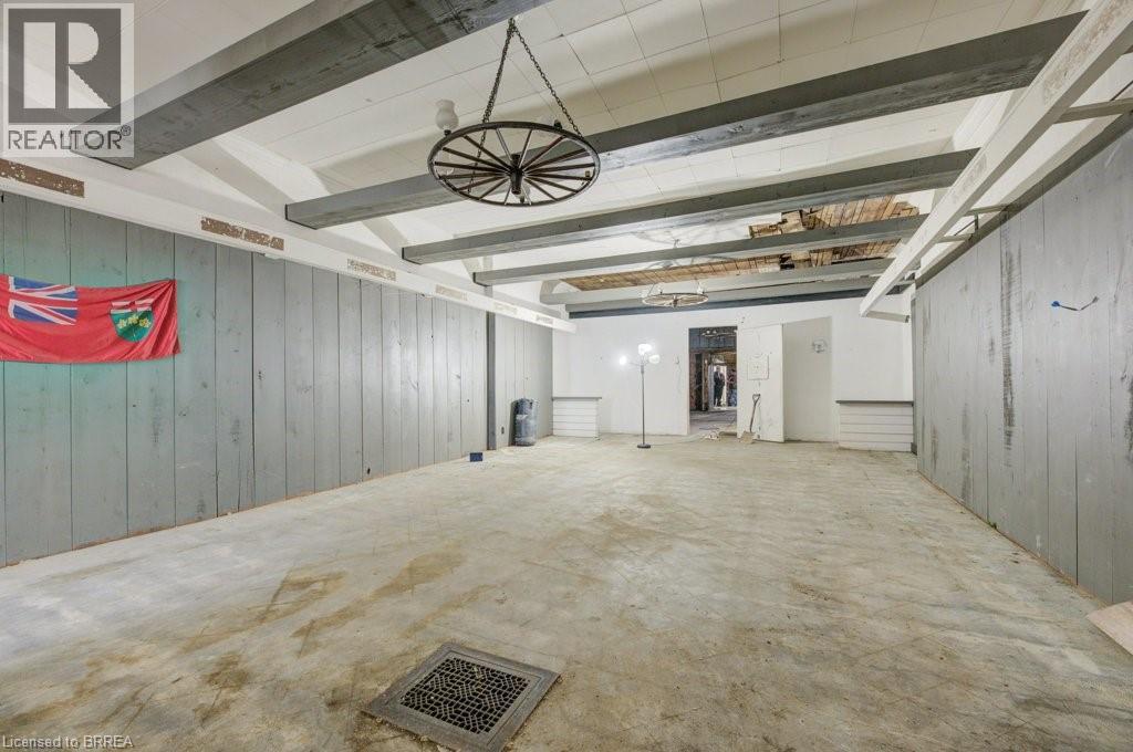 36 Norfolk Street S Property Photo 4
