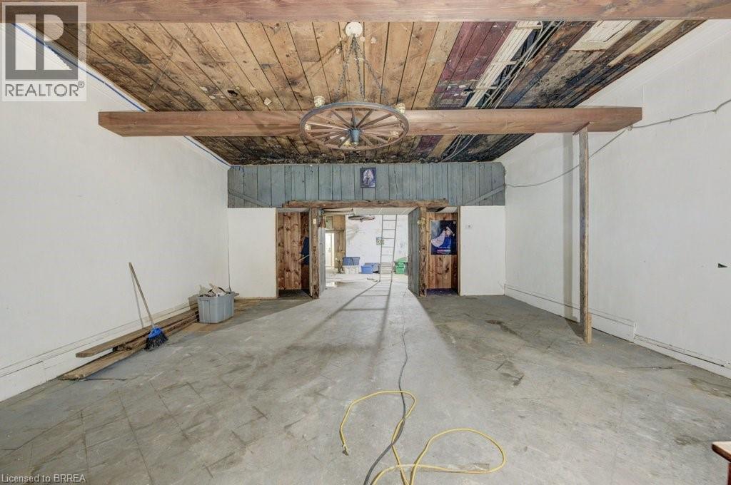 36 Norfolk Street S Property Photo 6