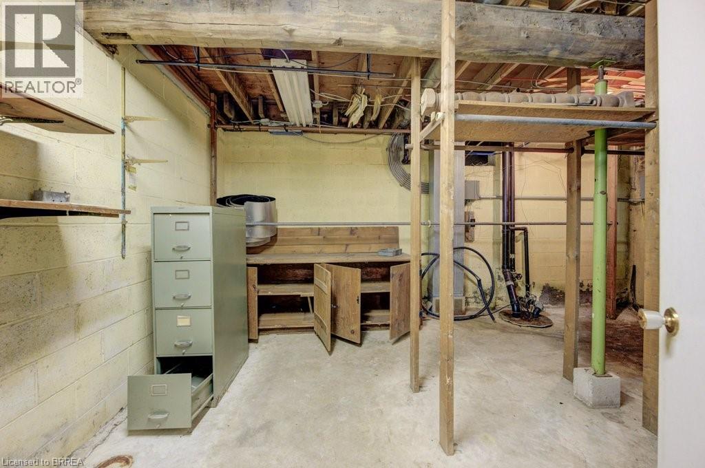36 Norfolk Street S Property Photo 13