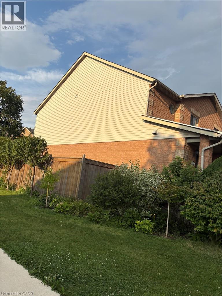 125 Terni Boulevard Property Photo 2