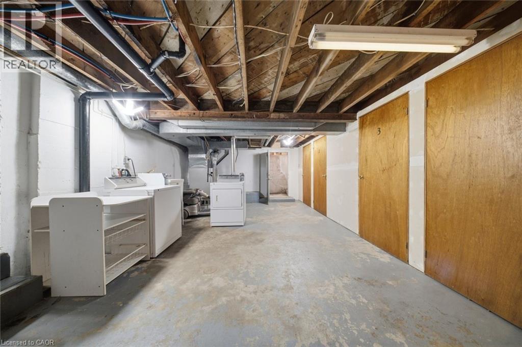 160 Queen Street Property Photo 15