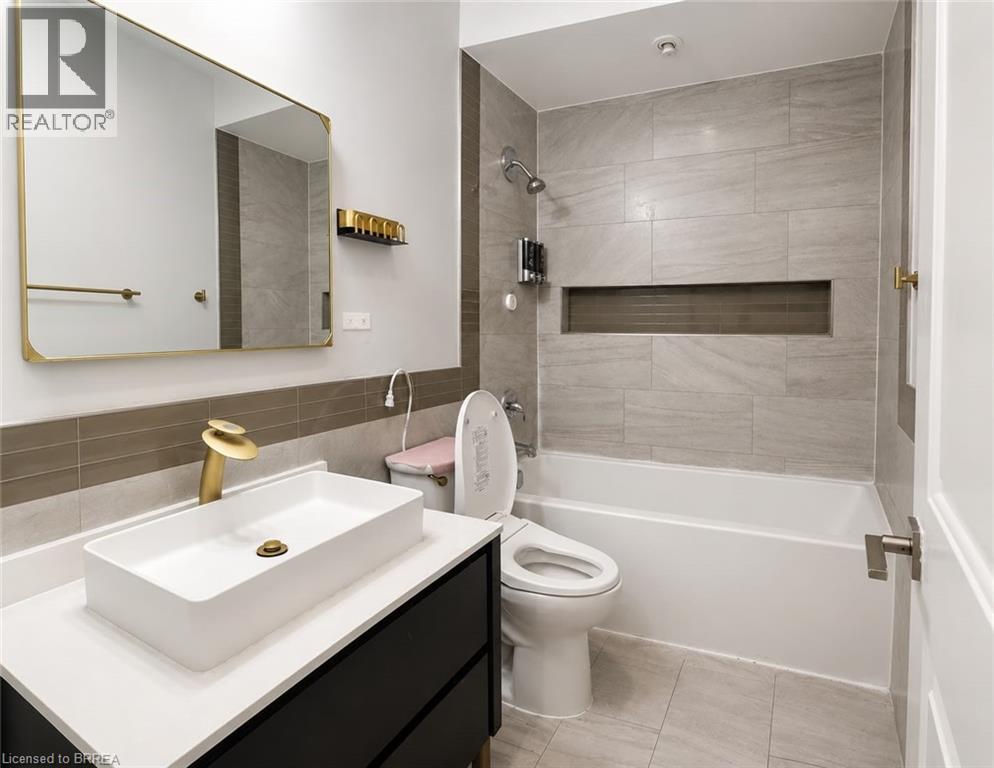 150 Main Street W Unit# 715 Property Photo 7