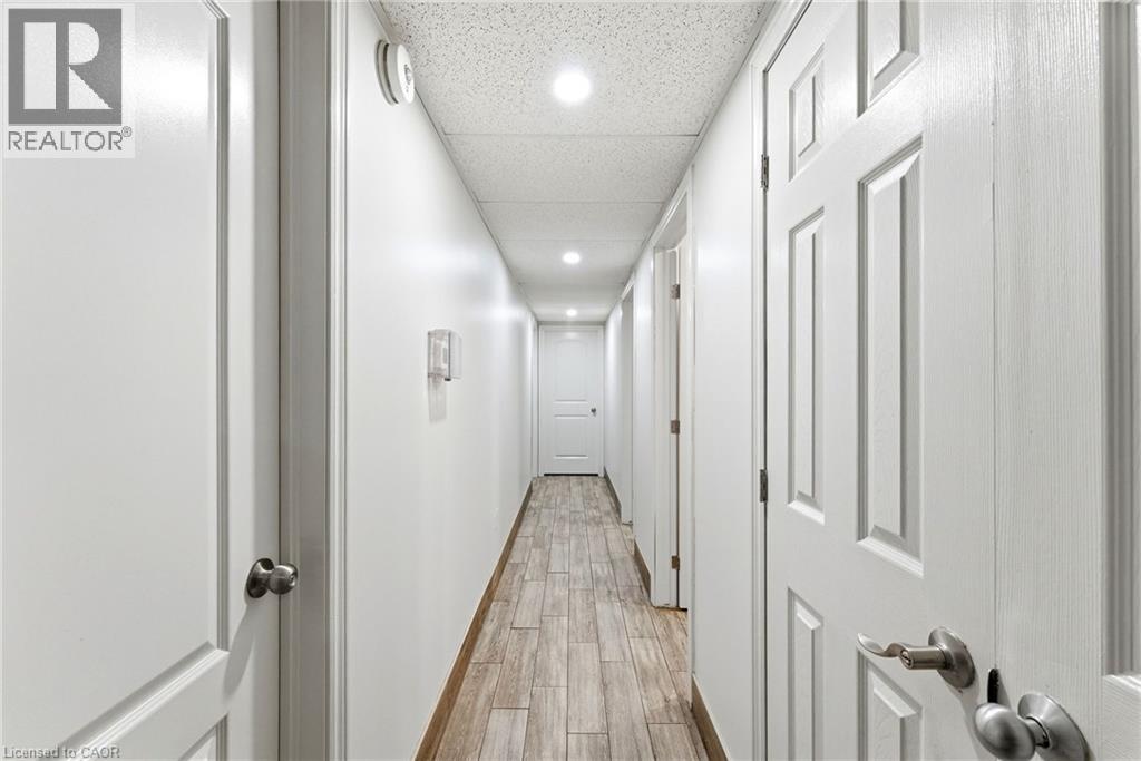 1745 King Street E Property Photo 13