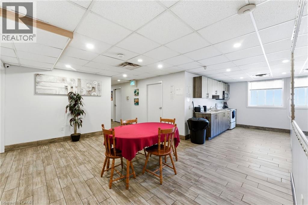 1745 King Street E Property Photo 27