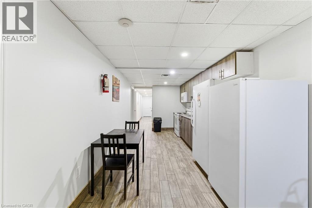 1745 King Street E Property Photo 41