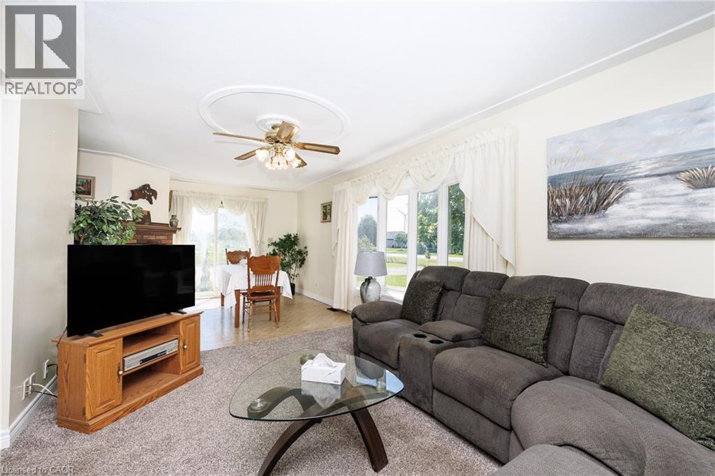 6155 Rainham Road Property Photo 5