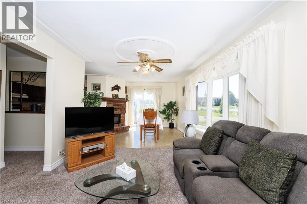 6155 Rainham Road Property Photo 6