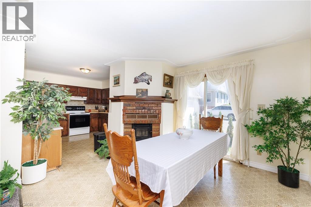6155 Rainham Road Property Photo 8