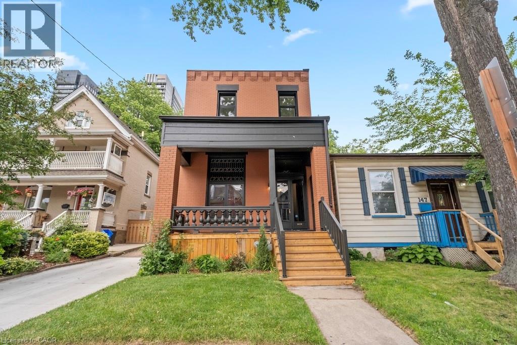 143 Catharine Street N Property Photo 1