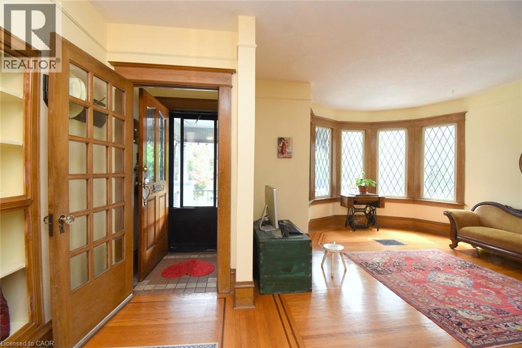 28 St Clair Avenue Property Photo 6