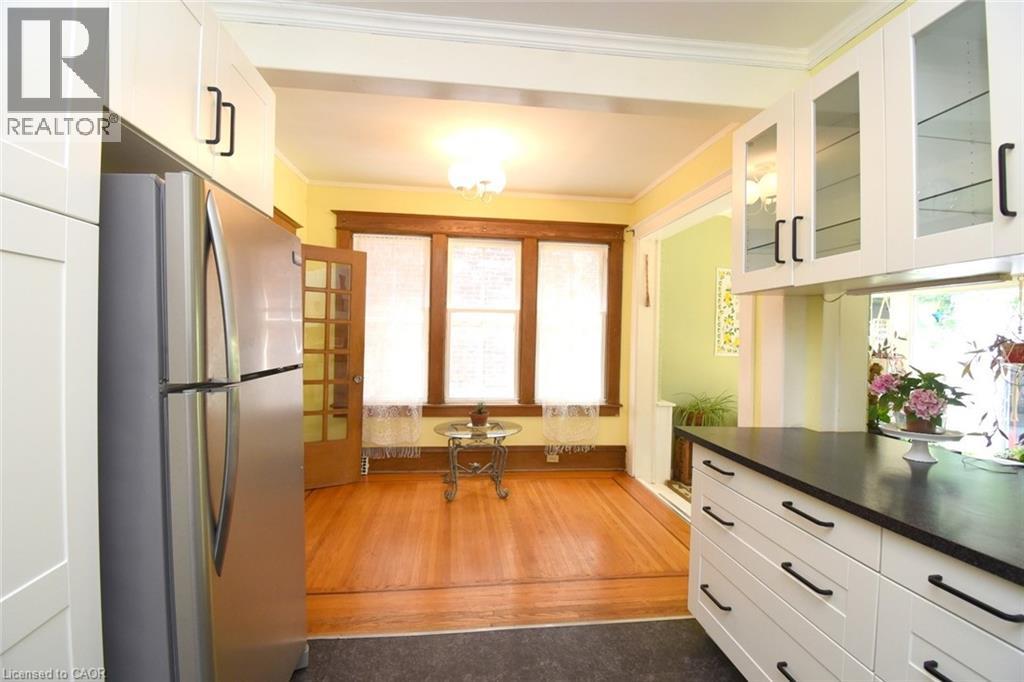 28 St Clair Avenue Property Photo 16