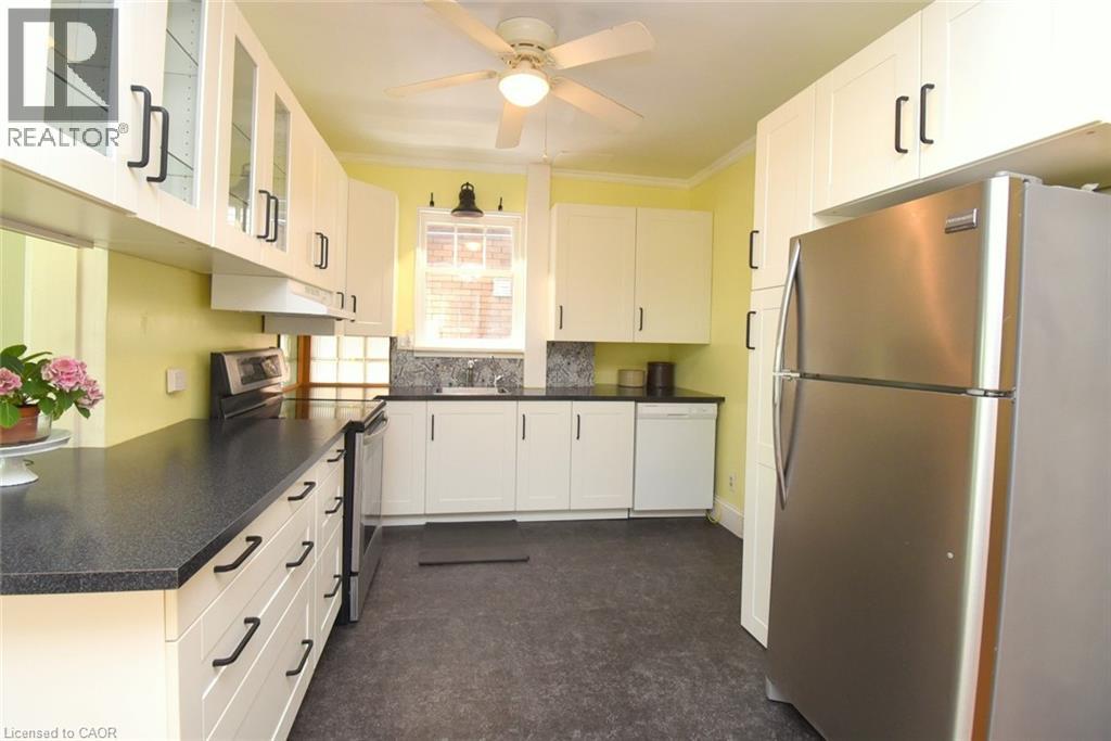 28 St Clair Avenue Property Photo 17