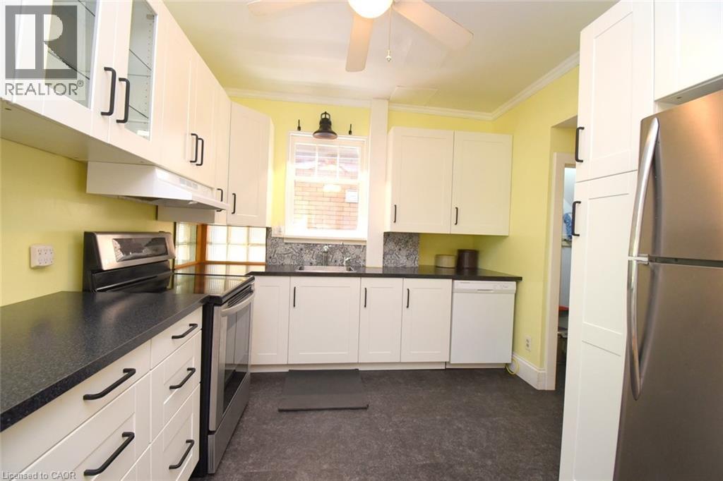 28 St Clair Avenue Property Photo 18