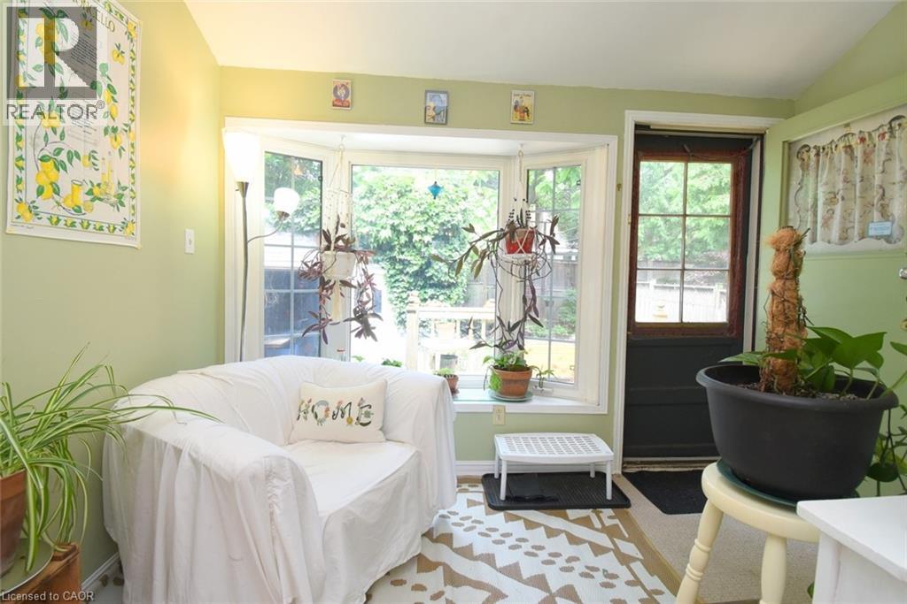28 St Clair Avenue Property Photo 22