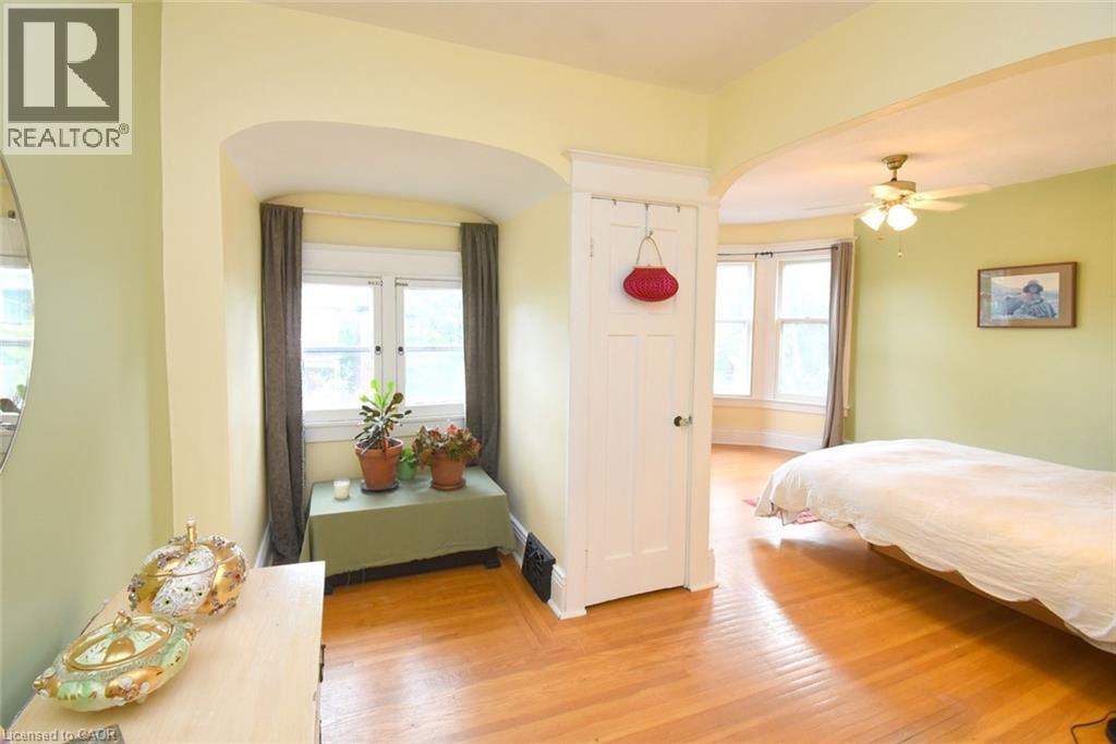 28 St Clair Avenue Property Photo 26