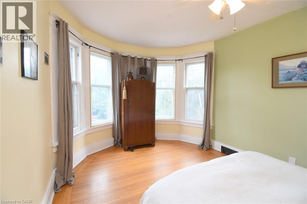 28 St Clair Avenue Property Photo 27