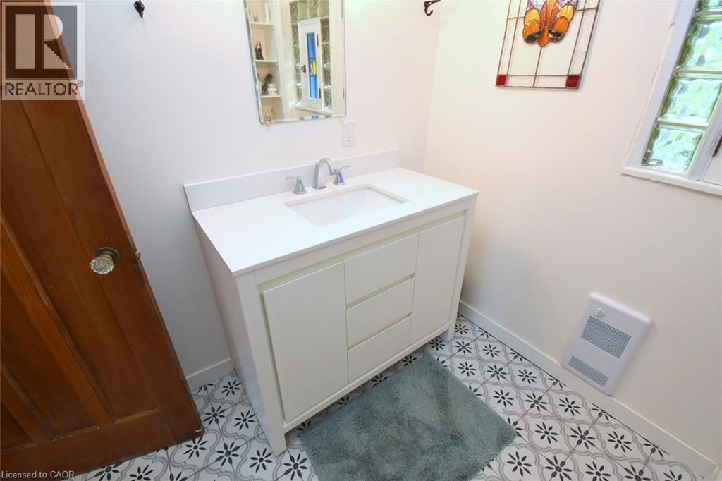 28 St Clair Avenue Property Photo 32